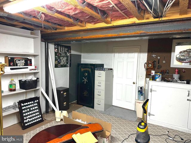 25 MISH RD, Bunker Hill, WV 25413