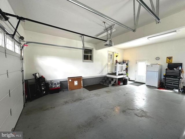 25 MISH RD, Bunker Hill, WV 25413