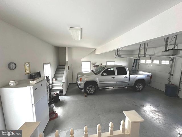 25 MISH RD, Bunker Hill, WV 25413