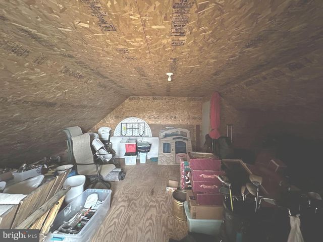 25 MISH RD, Bunker Hill, WV 25413