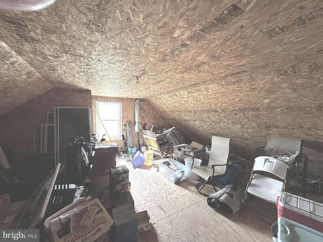 25 MISH RD, Bunker Hill, WV 25413