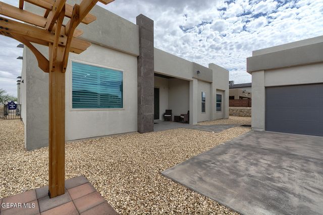 2212 MIKE PRICE Drive, El Paso, TX 79938