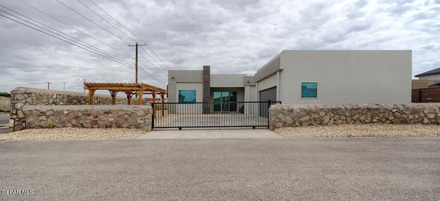 2212 MIKE PRICE Drive, El Paso, TX 79938