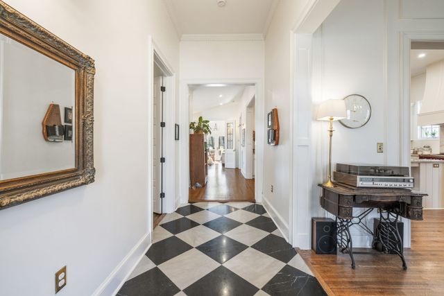 426 Murfreesboro Rd, Franklin, TN 37064