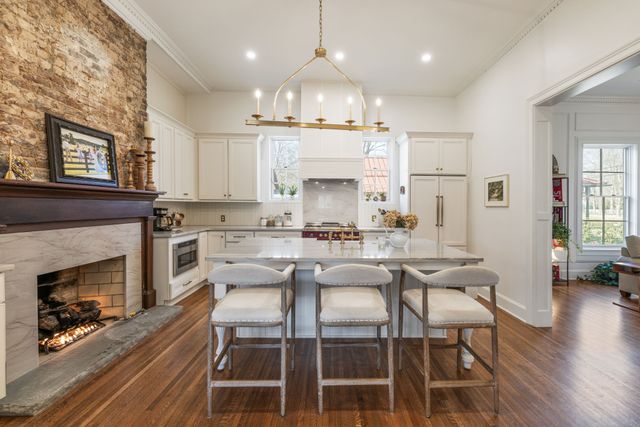 426 Murfreesboro Rd, Franklin, TN 37064