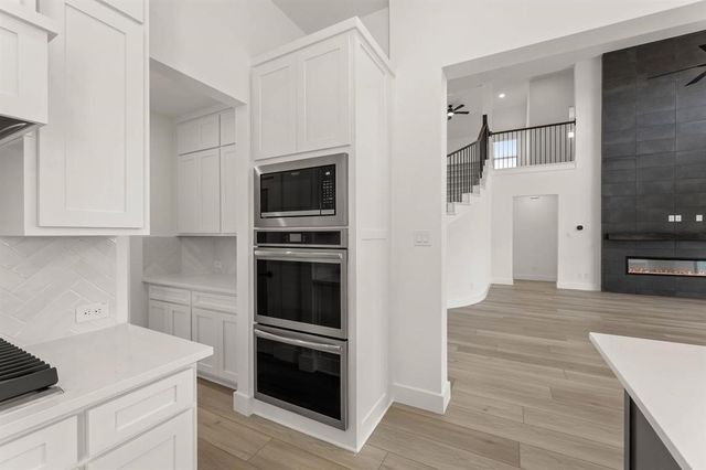 1818 Whisperwood Way, Midlothian, TX 76065