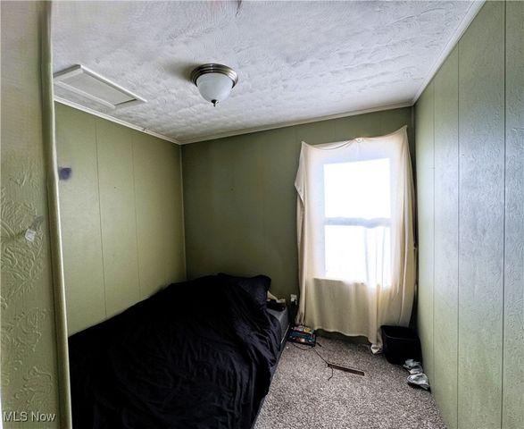 131 8th Street SW, New Philadelphia, OH 44663