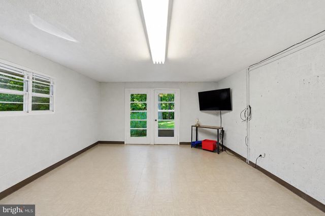 10622 MANTZ RD, Silver Spring, MD 20903