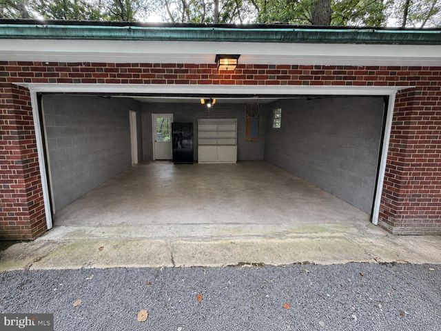 10622 MANTZ RD, Silver Spring, MD 20903