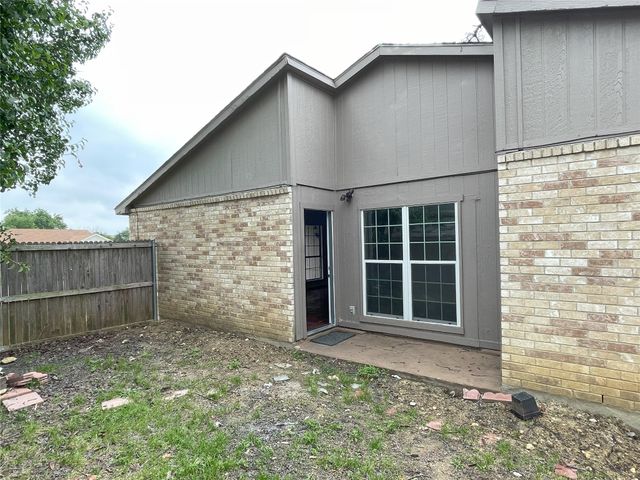 4113 Pepperbush Drive, Fort Worth, TX 76137