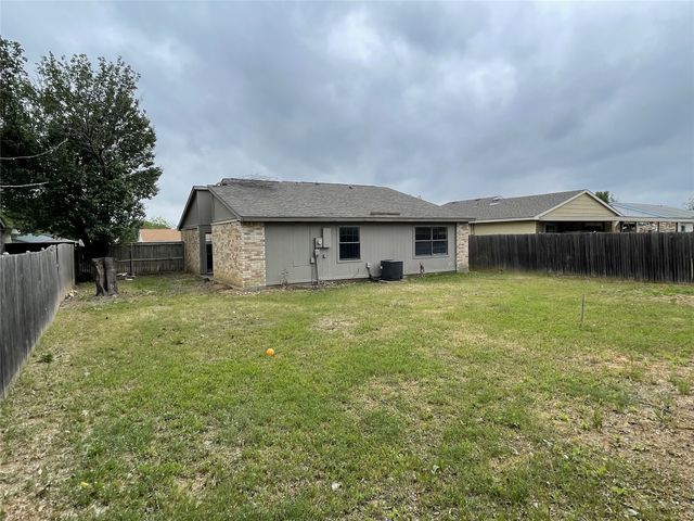 4113 Pepperbush Drive, Fort Worth, TX 76137