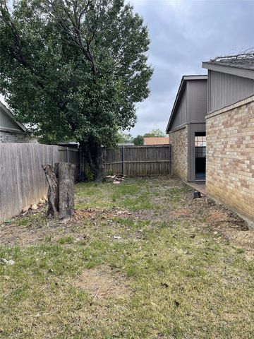 4113 Pepperbush Drive, Fort Worth, TX 76137