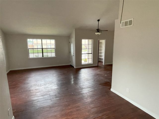 4113 Pepperbush Drive, Fort Worth, TX 76137