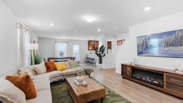 3511 Silver Set, San Antonio, TX 78245