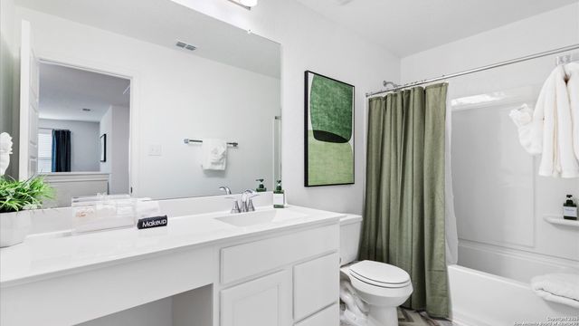 3511 Silver Set, San Antonio, TX 78245