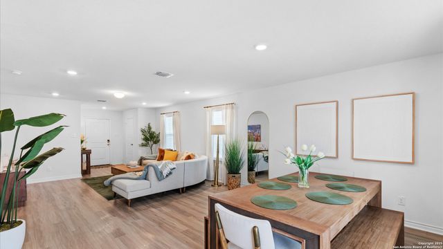 3511 Silver Set, San Antonio, TX 78245