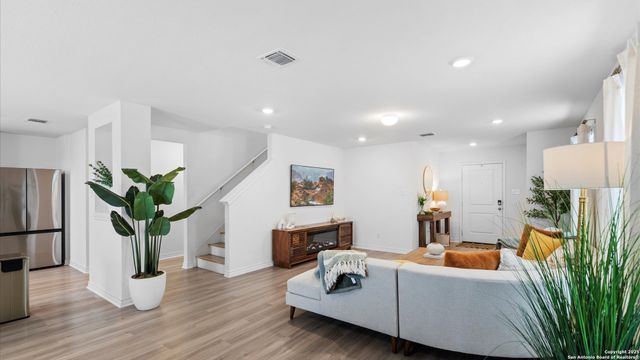3511 Silver Set, San Antonio, TX 78245
