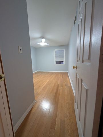 2525 WESTOVER Avenue, North Riverside, IL 60546
