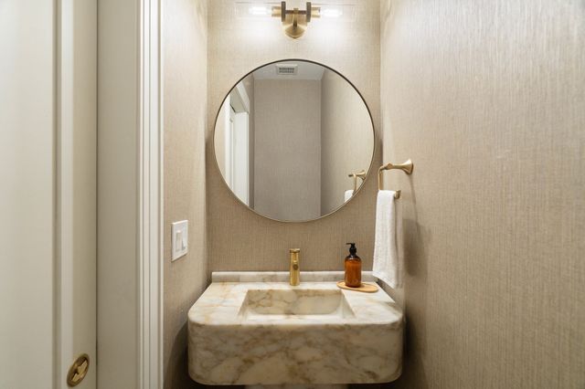 11 Mt. Auburn Street 11, Cambridge, MA 02138