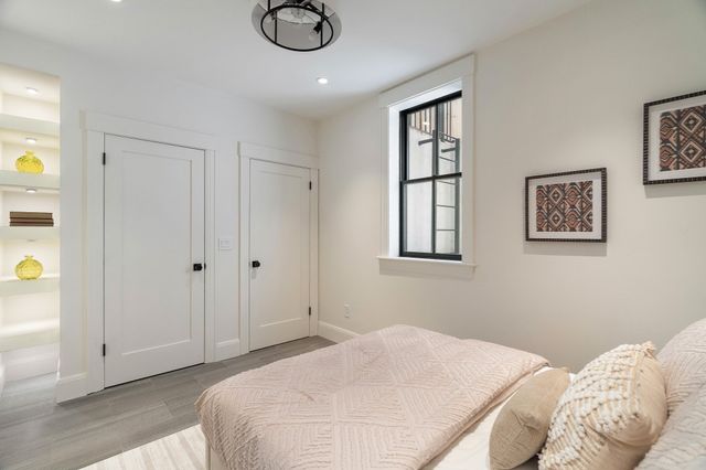 11 Mt. Auburn Street 11, Cambridge, MA 02138