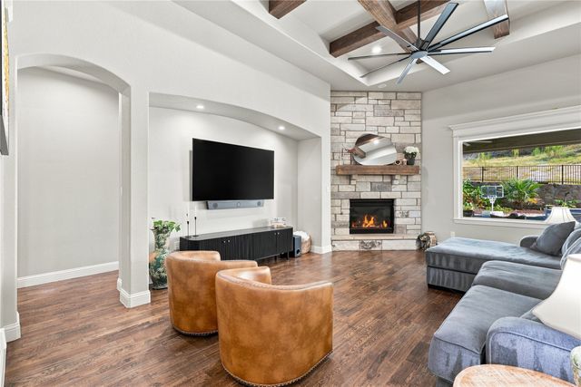 1240 Crown Valley Drive, Weatherford, TX 76087
