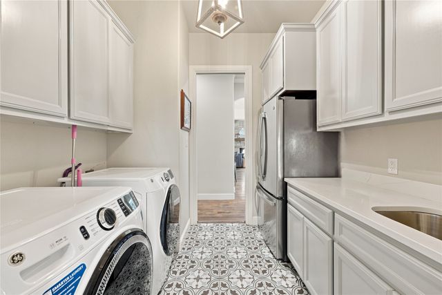 1240 Crown Valley Drive, Weatherford, TX 76087