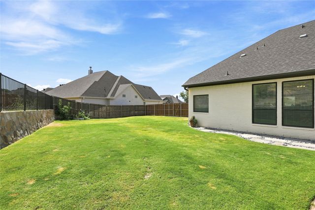 1240 Crown Valley Drive, Weatherford, TX 76087