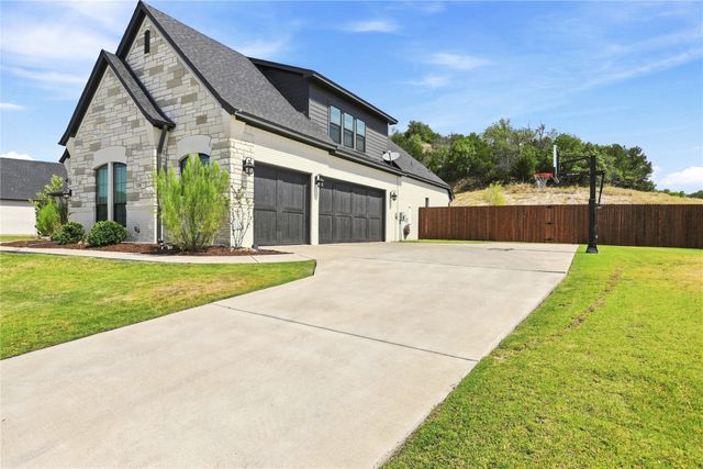 1240 Crown Valley Drive, Weatherford, TX 76087