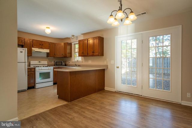 9613 DOMINION FOREST CIR, Fredericksburg, VA 22408