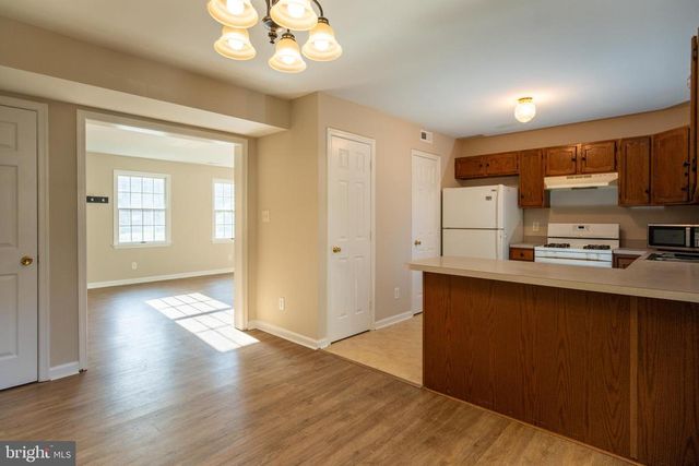 9613 DOMINION FOREST CIR, Fredericksburg, VA 22408