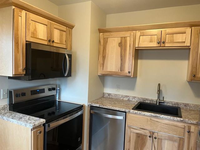 803 Fleming Avenue, Eau Claire, WI 54701