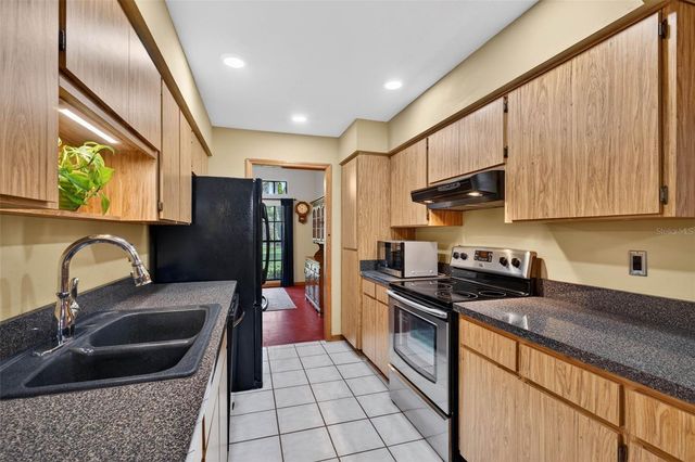 37213 PRICE DRIVE, Zephyrhills, FL 33541