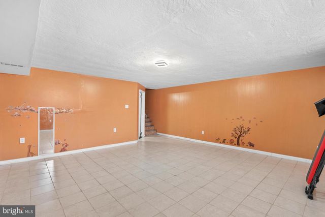 1830 TOLBUT ST, Philadelphia, PA 19152