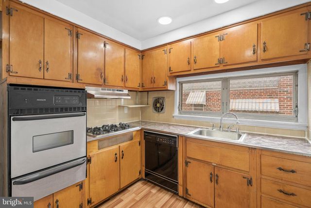 1830 TOLBUT ST, Philadelphia, PA 19152