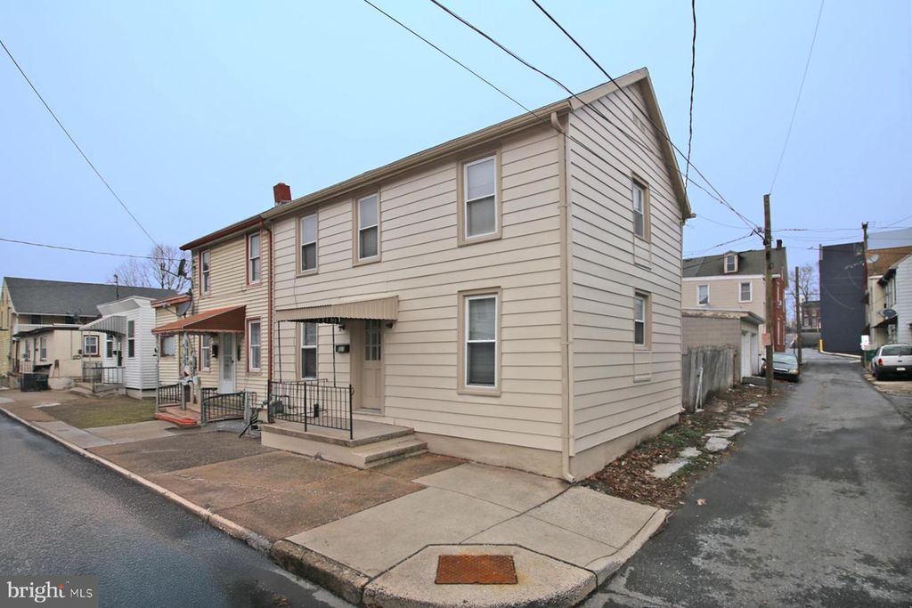 923 GUILFORD ST, Lebanon, PA 17046