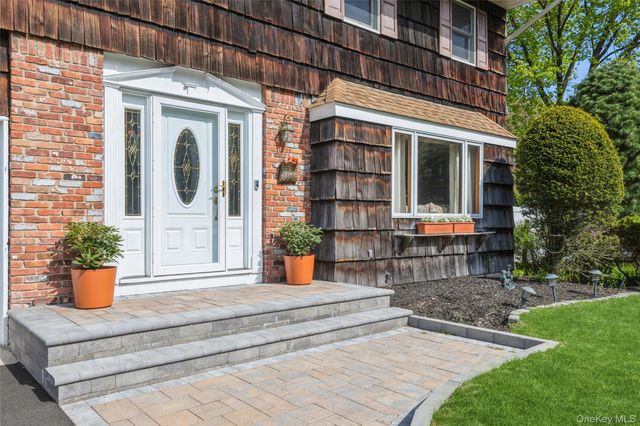 19 Heather Drive, Kings Park, NY 11754