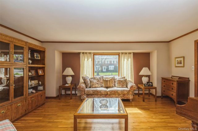 19 Heather Drive, Kings Park, NY 11754