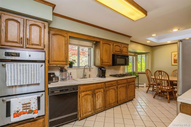 19 Heather Drive, Kings Park, NY 11754