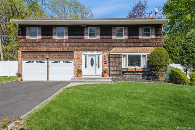 19 Heather Drive, Kings Park, NY 11754