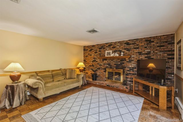 19 Heather Drive, Kings Park, NY 11754