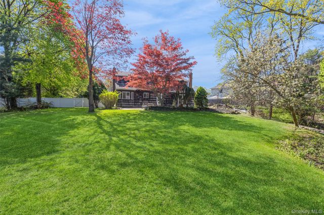 19 Heather Drive, Kings Park, NY 11754