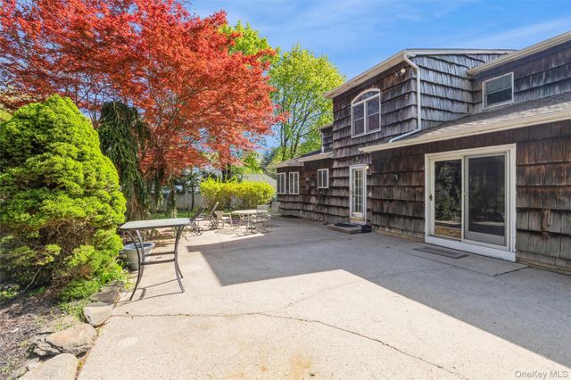 19 Heather Drive, Kings Park, NY 11754