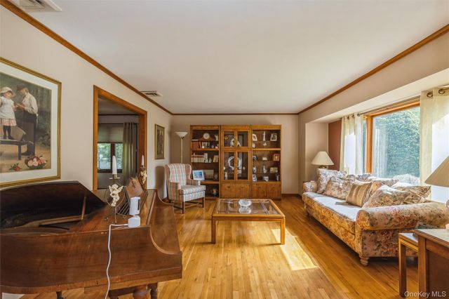 19 Heather Drive, Kings Park, NY 11754