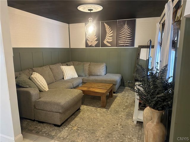 8391 Cazenovia Road, Pompey, NY 13104