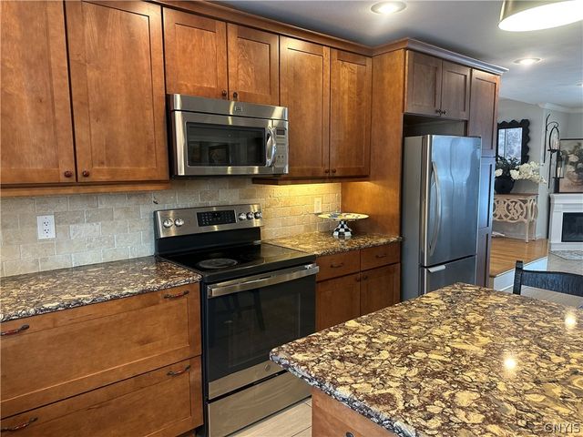 8391 Cazenovia Road, Pompey, NY 13104