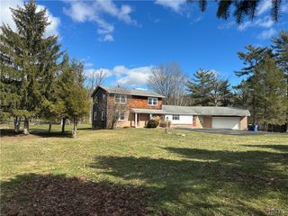 8391 Cazenovia Road, Pompey, NY 13104
