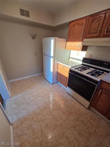 1263 Dayton Street, Akron, OH 44310