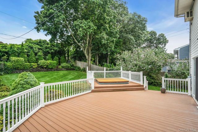 7 Tomkins Court, Commack, NY 11725