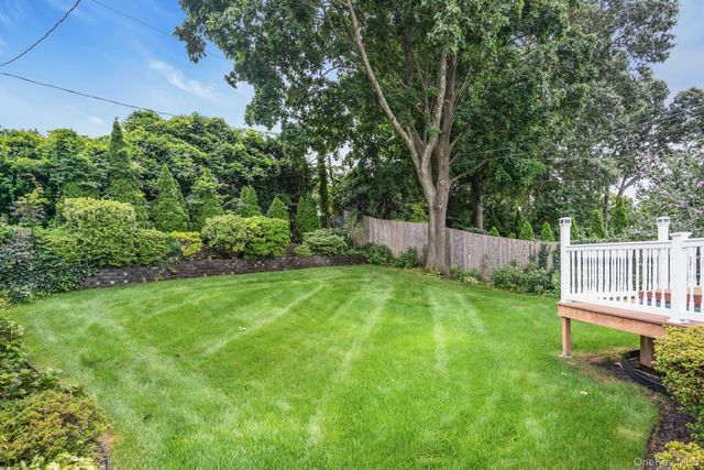 7 Tomkins Court, Commack, NY 11725