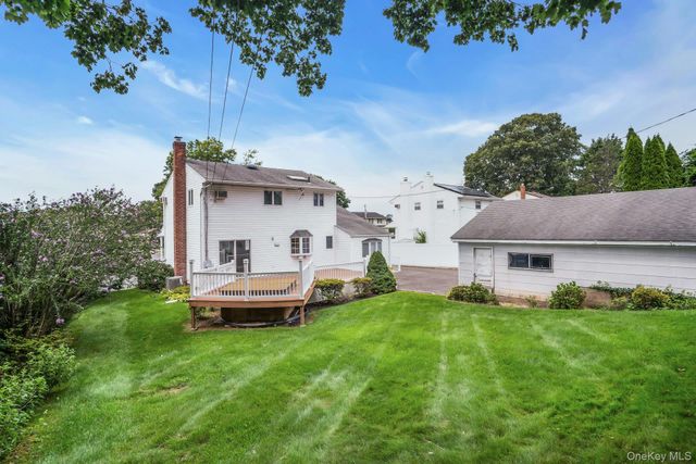7 Tomkins Court, Commack, NY 11725